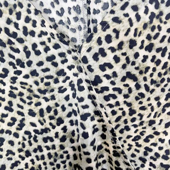 Cupcakes & Cashmere Lenna Leopard Print Wrap Dress - Picture 4 of 11